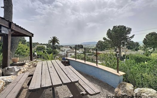 Maison avec terrain privé, vue et beaucoup de tranquillité