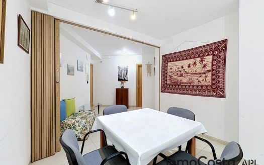 Apartament al centre del poble, a pocs minuts del port i de la platja